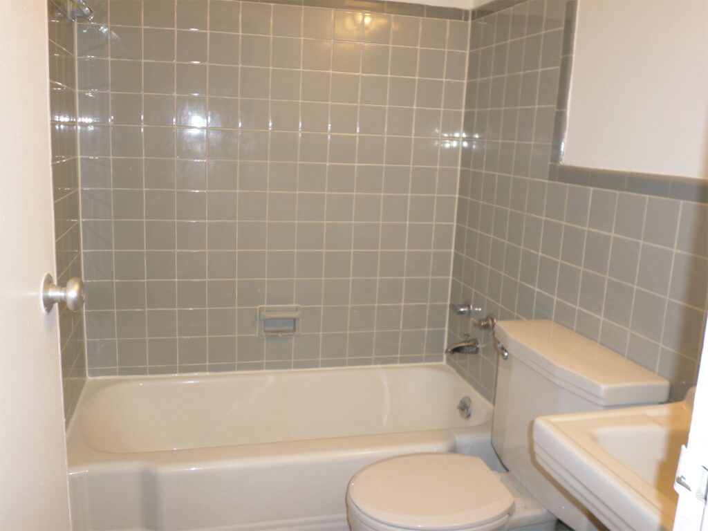 9d48657bab20499c9788de5635a975fb